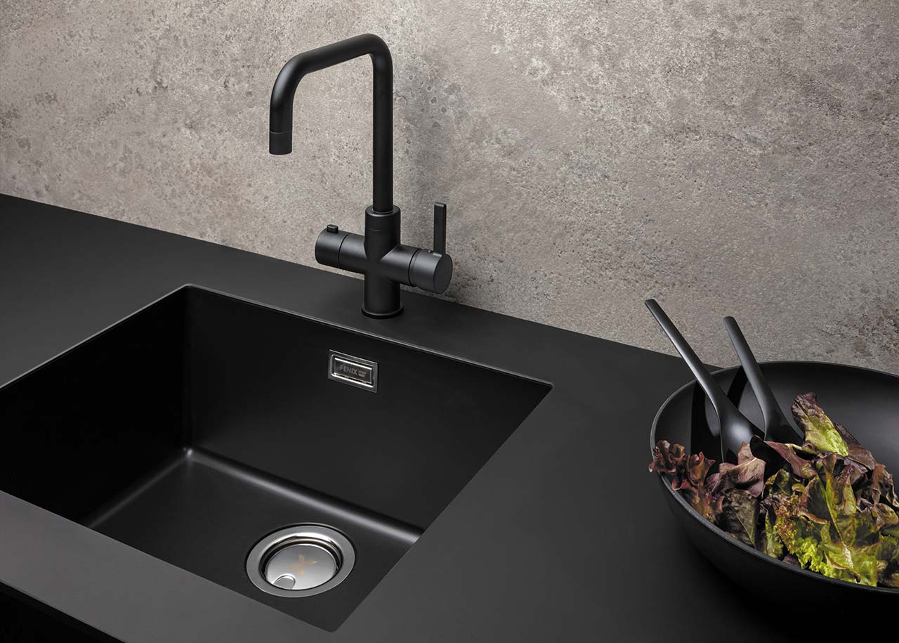 Küchenarbeitsplatte und spüle in einer einheit